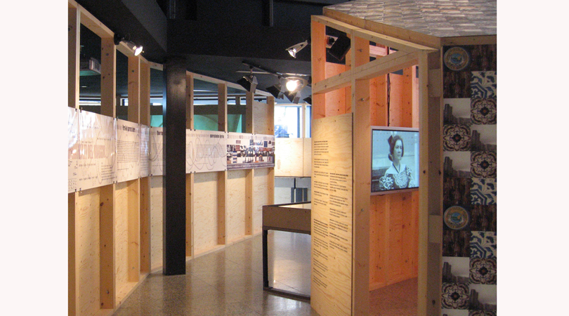 Mirades foranes, through foreign eyes.  exposición en el col·legi d'arquitectes | Premis FAD 2007 | Intervenciones Efímeras